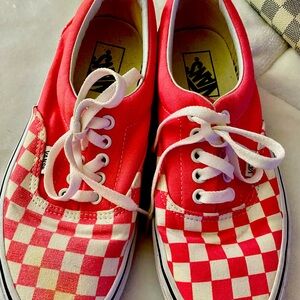 Unisex Vans pink checkered